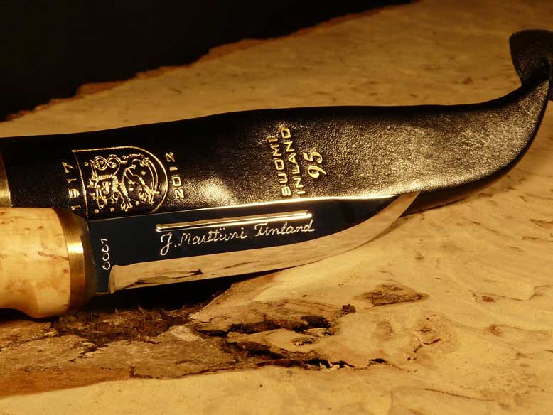 Finland 95 years anniversary knife, wooden gift box - Marttiini
